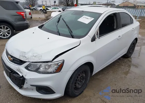 2017 Chevrolet Sonic Lt Auto z USA, uszkodzony, nr VIN 1G1JD5SH6H4137742